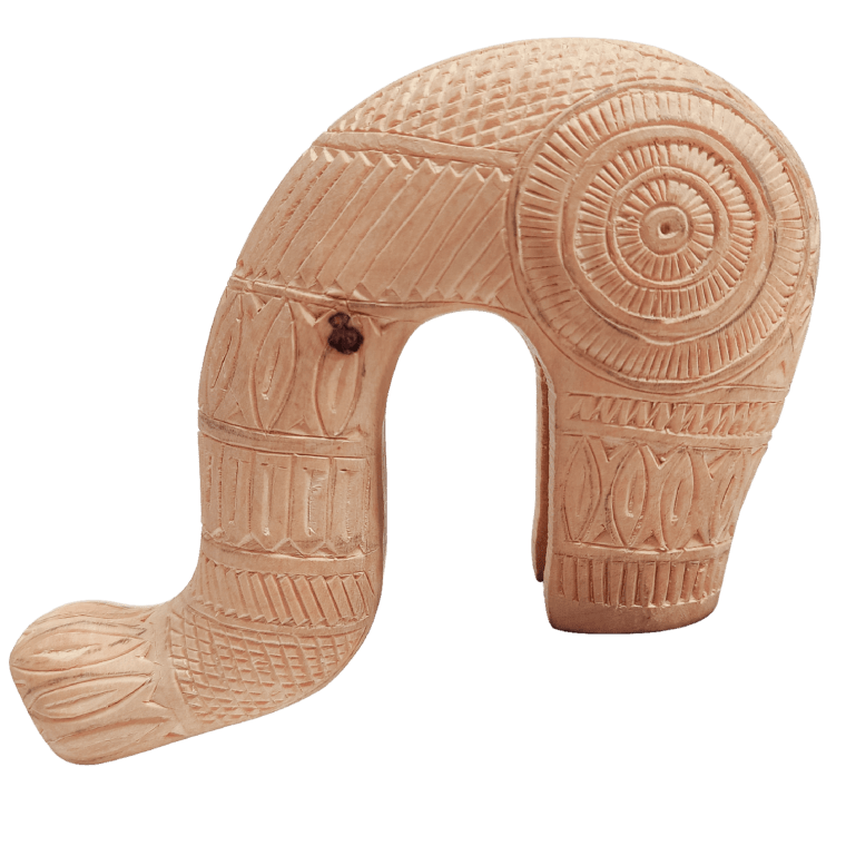 Klitsa handle with carved Maplewood decoration